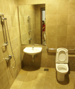 flkr adapted bathroom Coleman Yee OK